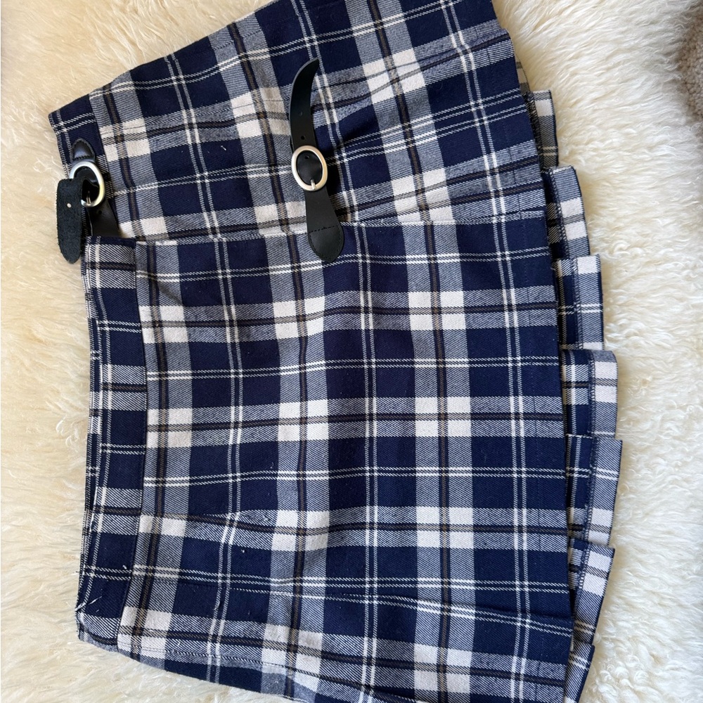 Brandy Melville Navy and White Plaid Skirt